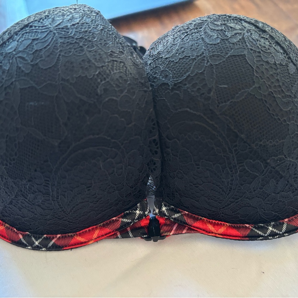 Victoria’s Secret Plaid Lace Bombshell Bra - Picture 3 of 4